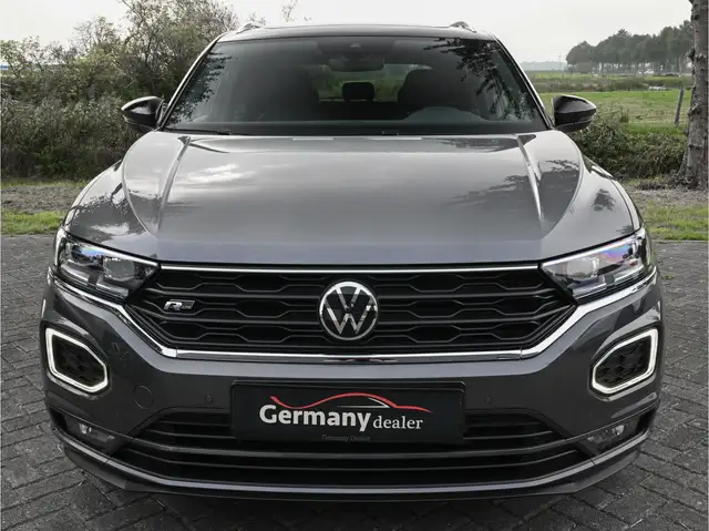 Volkswagen T-Roc view 20