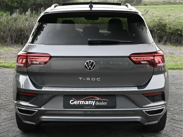 Volkswagen T-Roc view 21