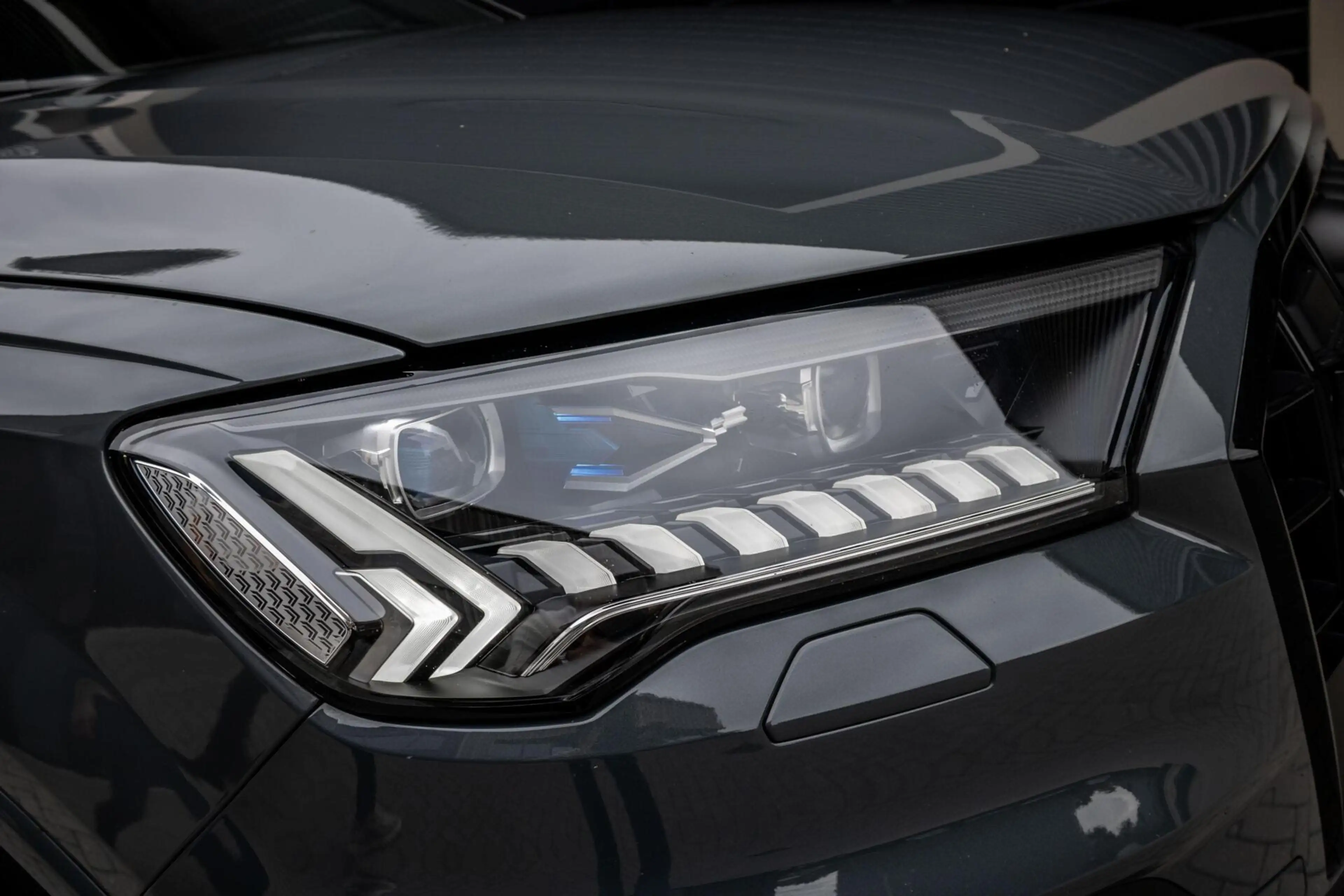 Audi SQ7 4.0 TFSI SQ7 quattro 7p — photo 11