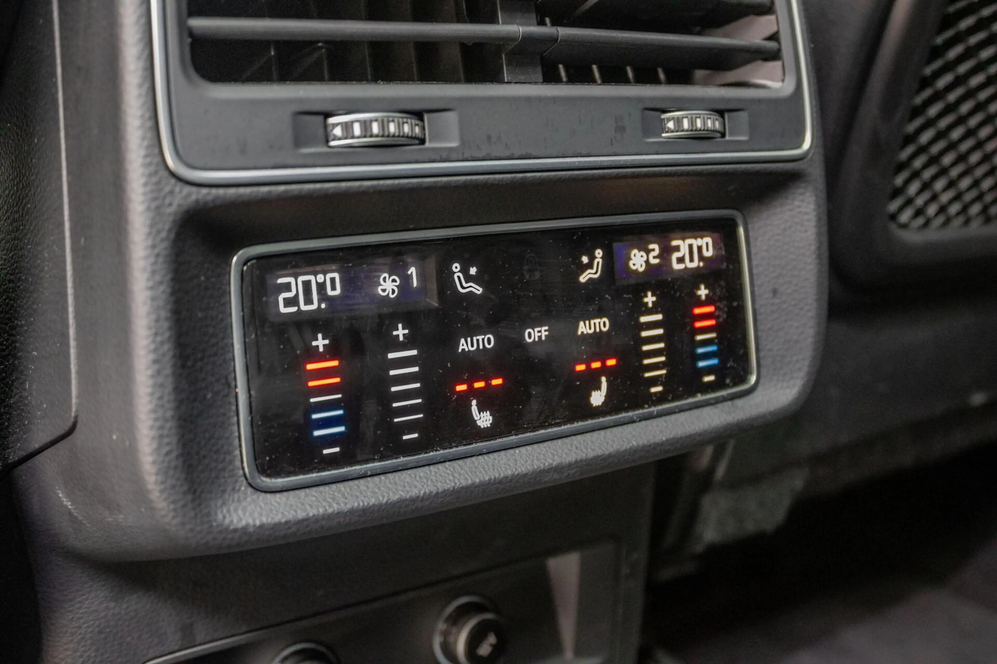Audi SQ7 4.0 TFSI SQ7 quattro 7p — photo 44