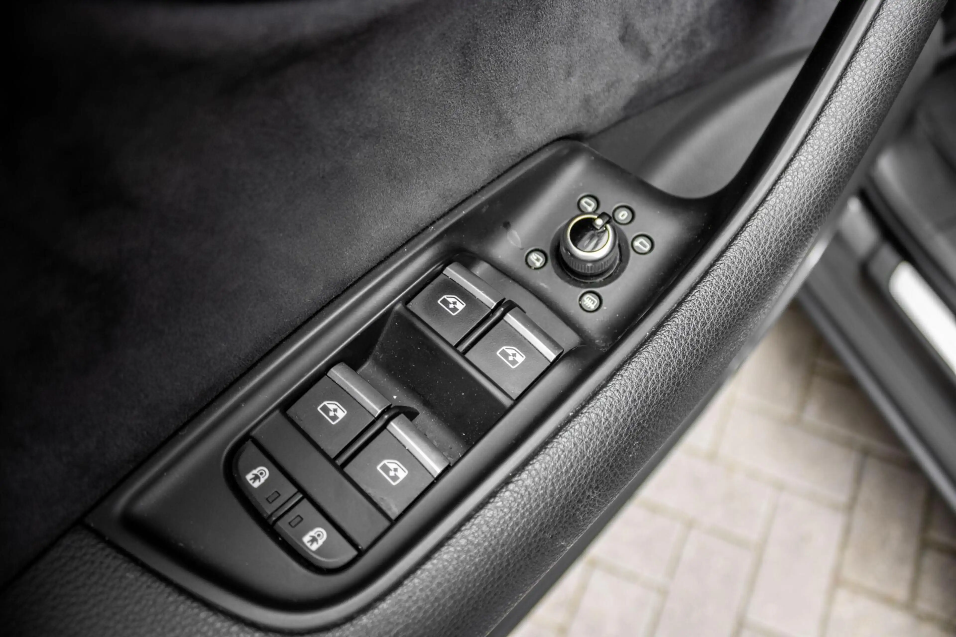 Audi SQ7 4.0 TFSI SQ7 quattro 7p — photo 38