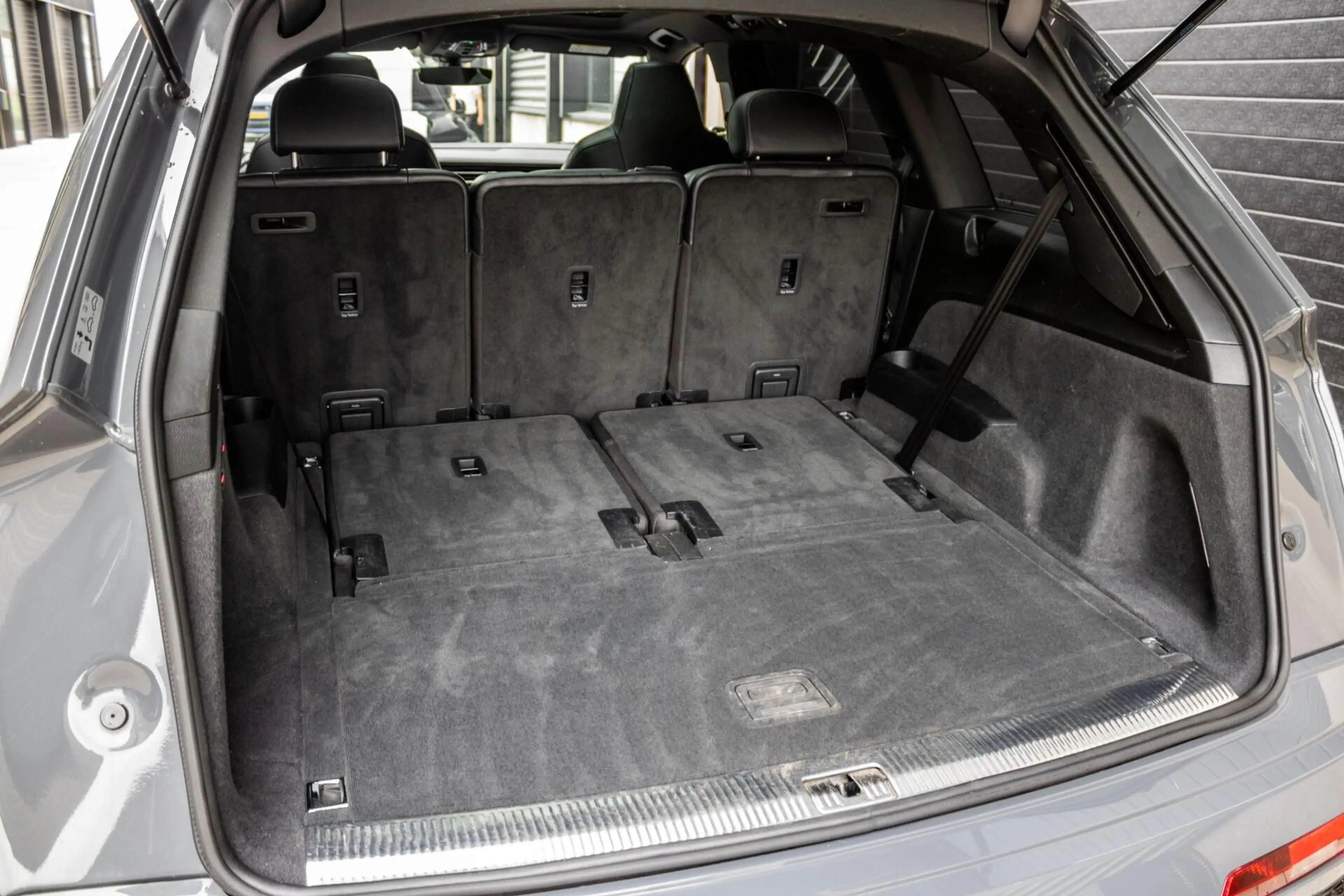 Audi SQ7 4.0 TFSI SQ7 quattro 7p — photo 29