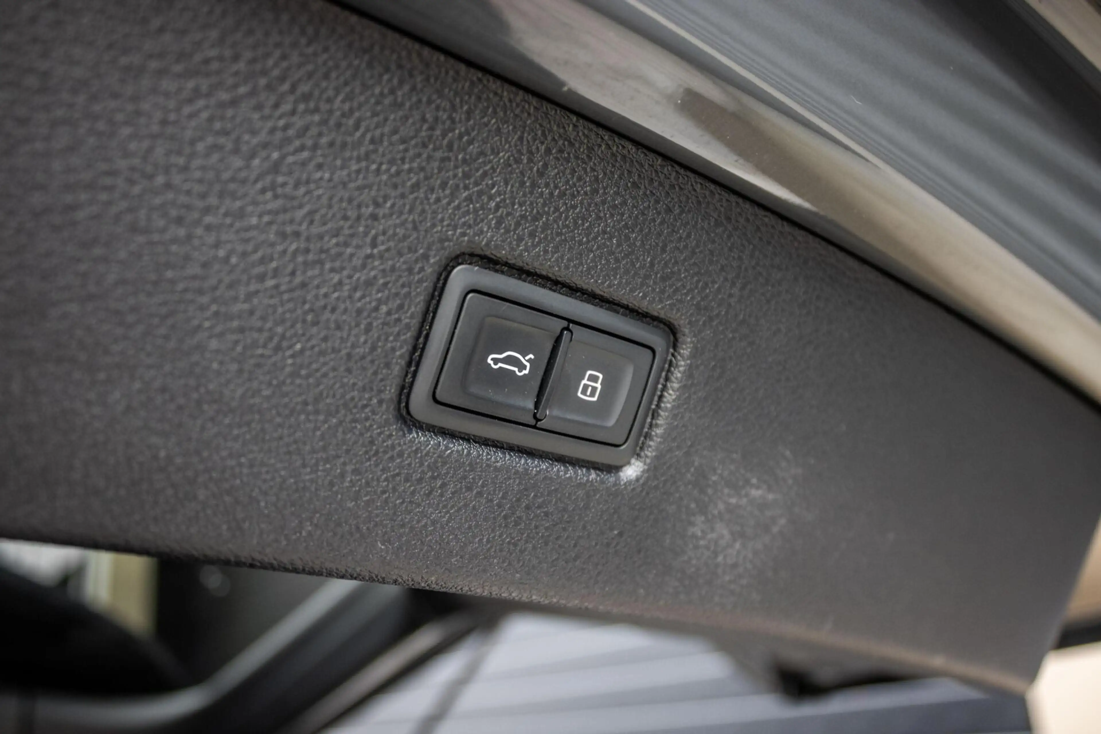 Audi SQ7 4.0 TFSI SQ7 quattro 7p — photo 30