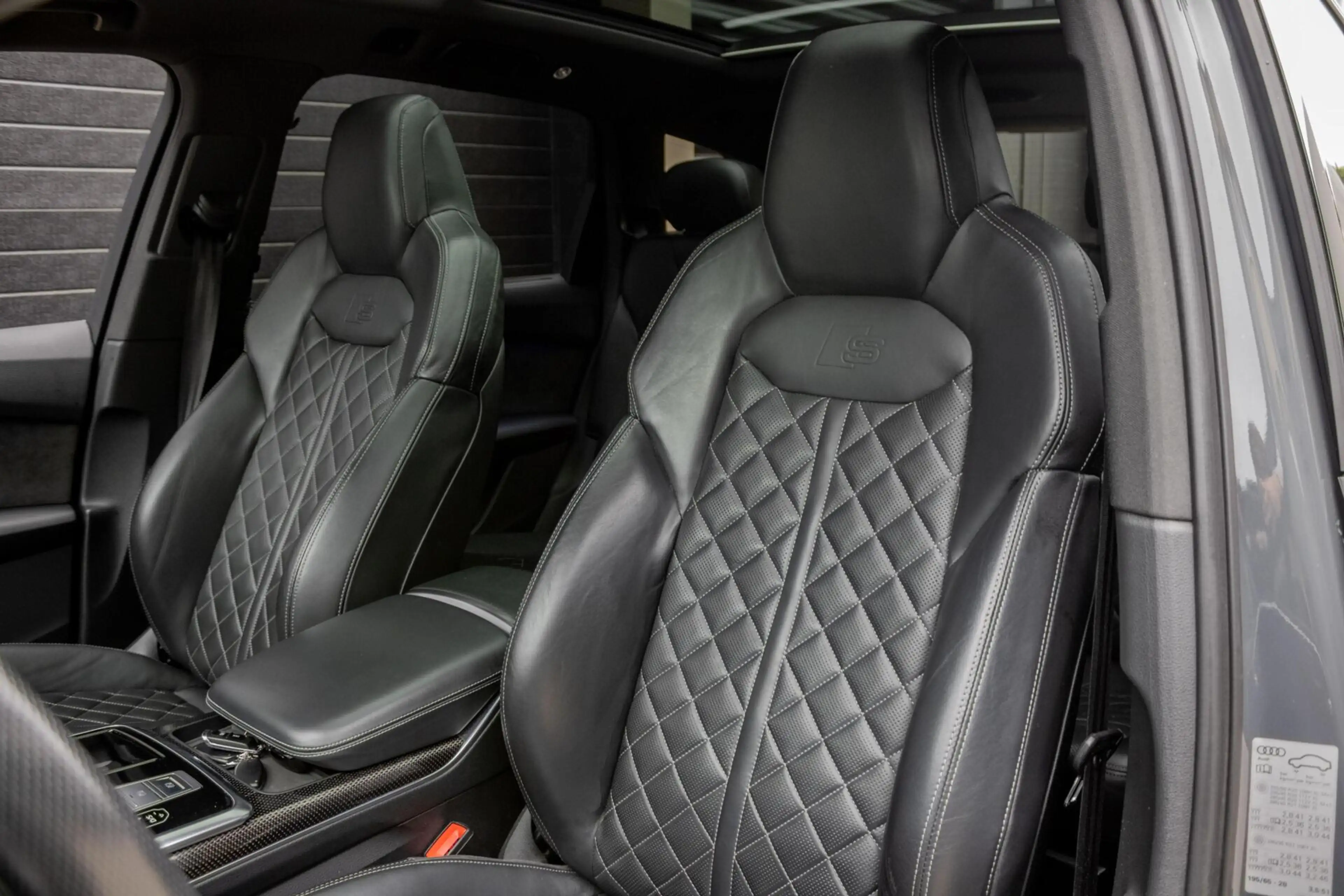 Audi SQ7 4.0 TFSI SQ7 quattro 7p — photo 2