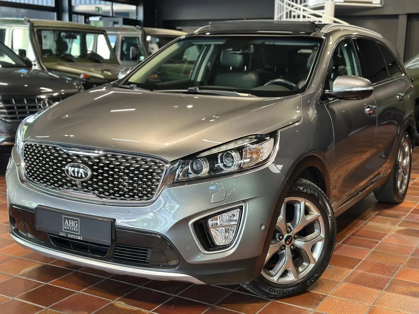 Kia Sorento 2.2 CRDi 4X4 PLATINUM EDITION PANO VOLL Grau - 1