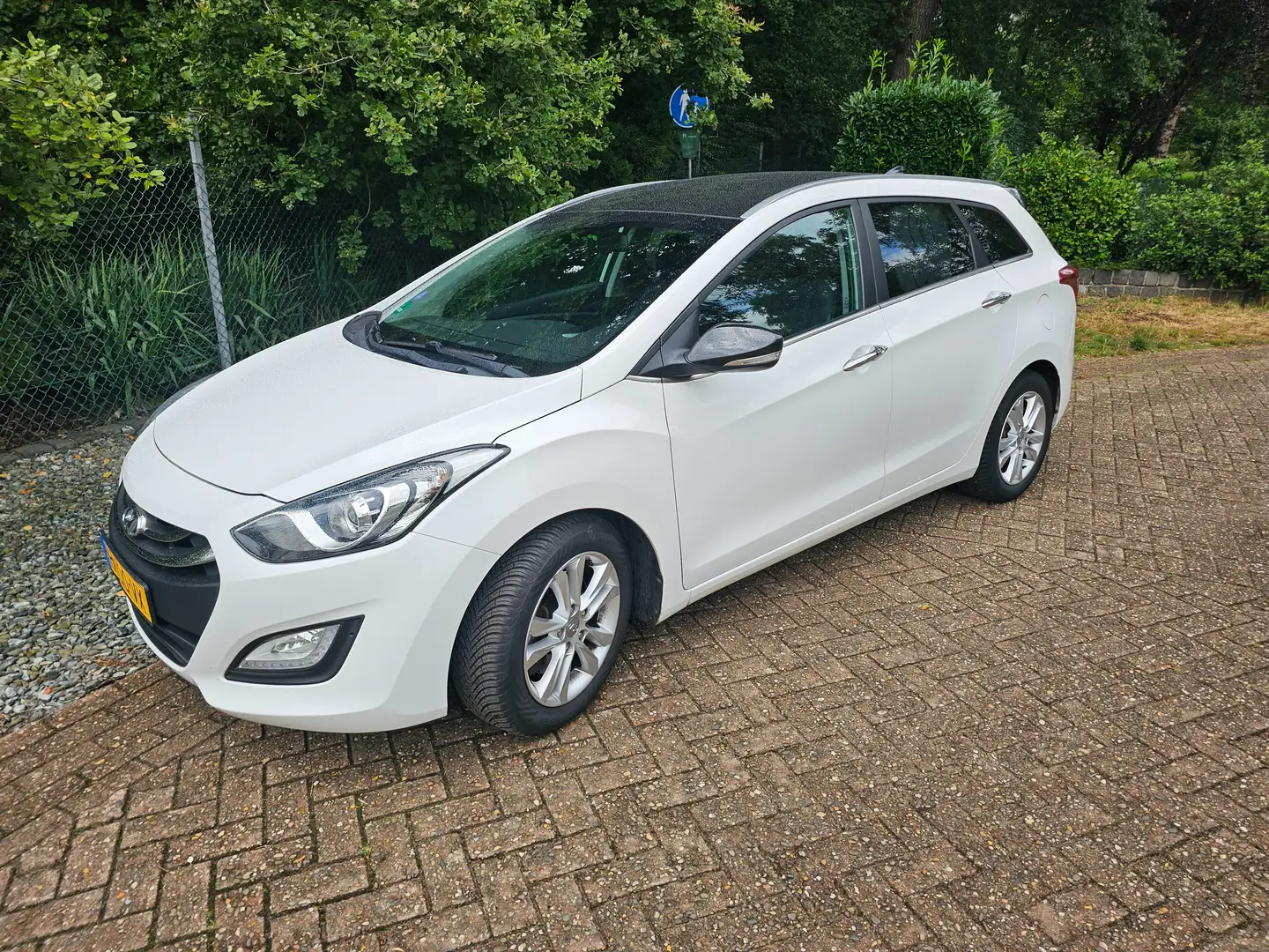 Hyundai i30 i30 1.6 GDI i-Catcher Wit - 1