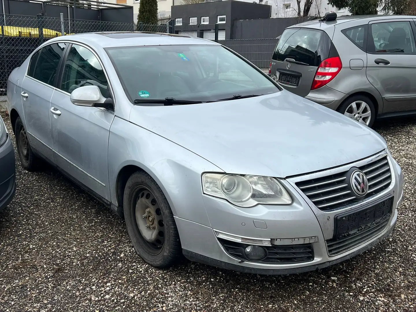 Volkswagen Passat 2.0 FSI Highline | Leder, Navi, Klimaautomatik Silber - 2