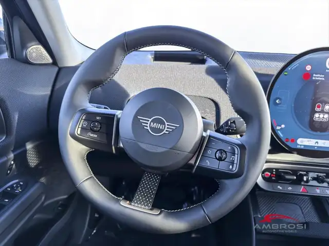 MINI Countryman view 14