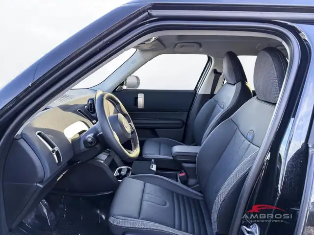 MINI Countryman view 10