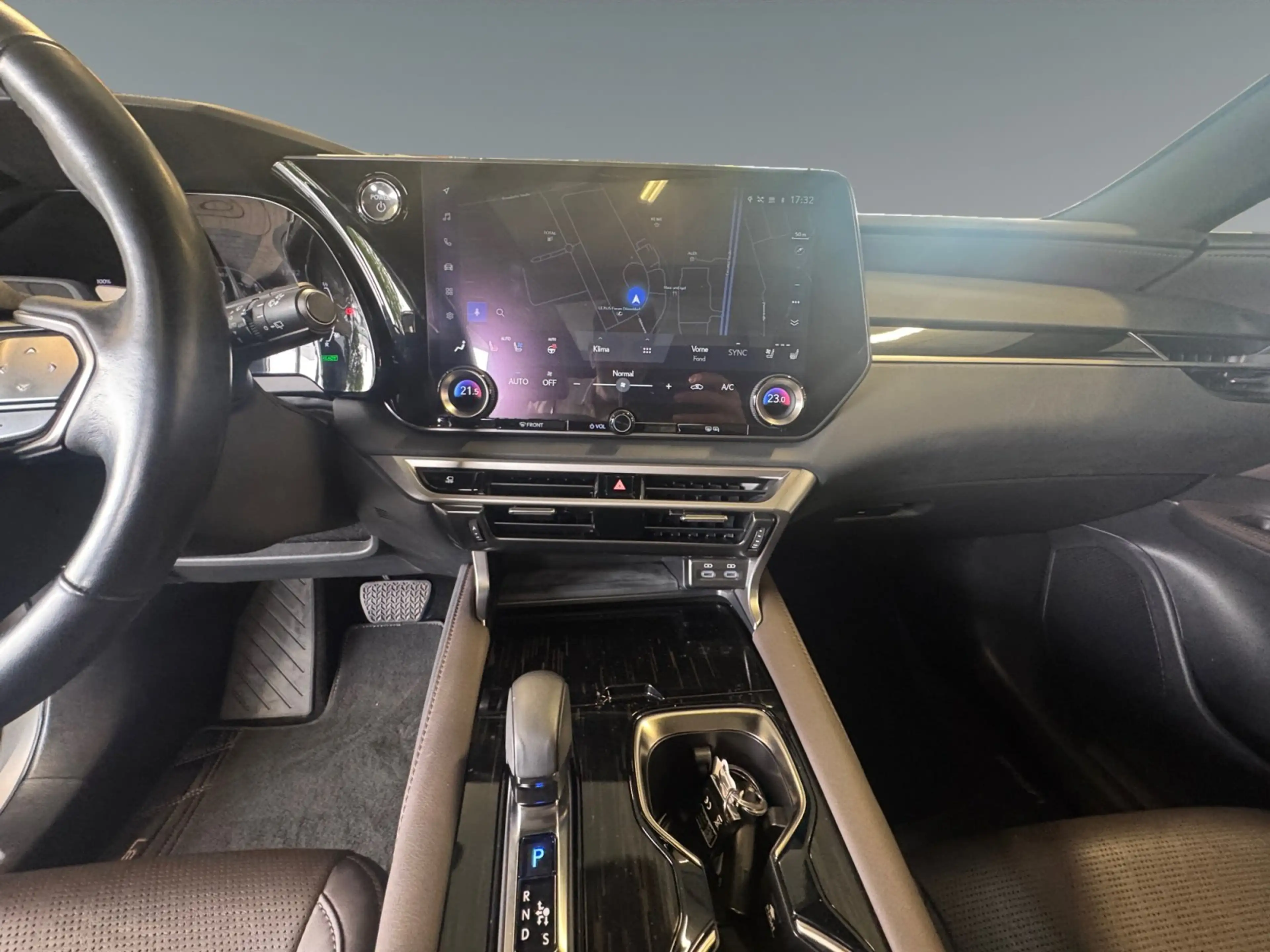 Lexus RX 450h + Executive Line *Pano* — photo 12