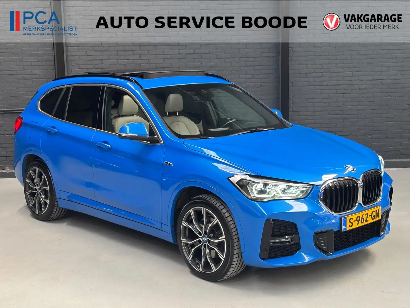 BMW X1 XDrive25e (220pk) PHEV M sport automaat - leer - s Blau - 2