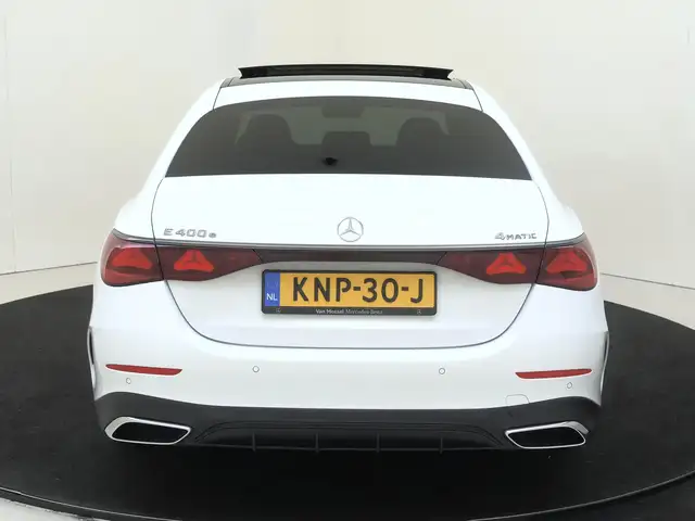 Mercedes-Benz E-Class view 7