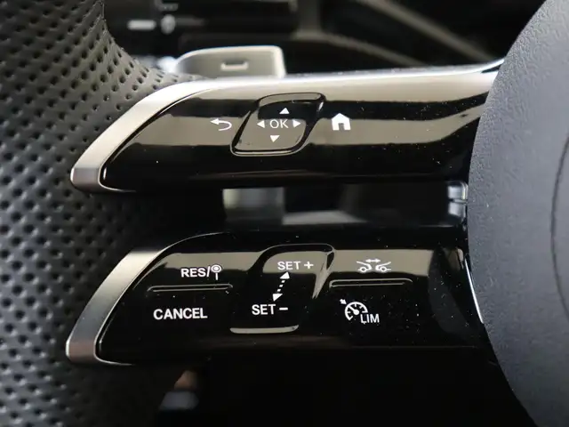 Mercedes-Benz E-Class view 13