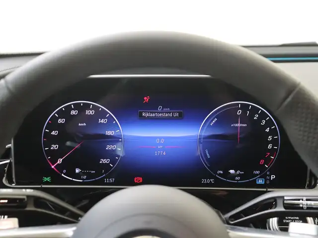 Mercedes-Benz E-Class view 12