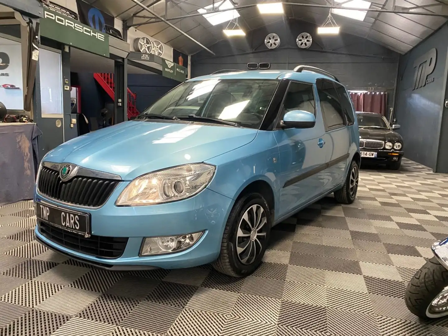 Skoda Roomster 1.2 TSI 85ch Active Bleu - 2
