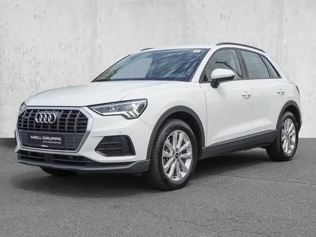 Audi Q3 view 2
