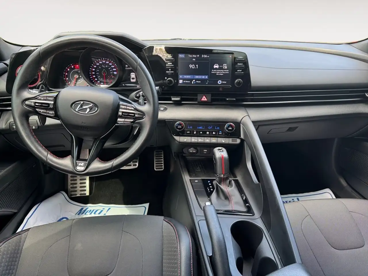 Hyundai ELANTRA снимка Hyundai ELANTRA