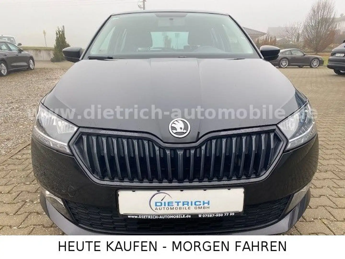 Skoda Fabia 1,0 TSi Ambition SHZ PDC NAVi 8 fach ALU Zwart - 2