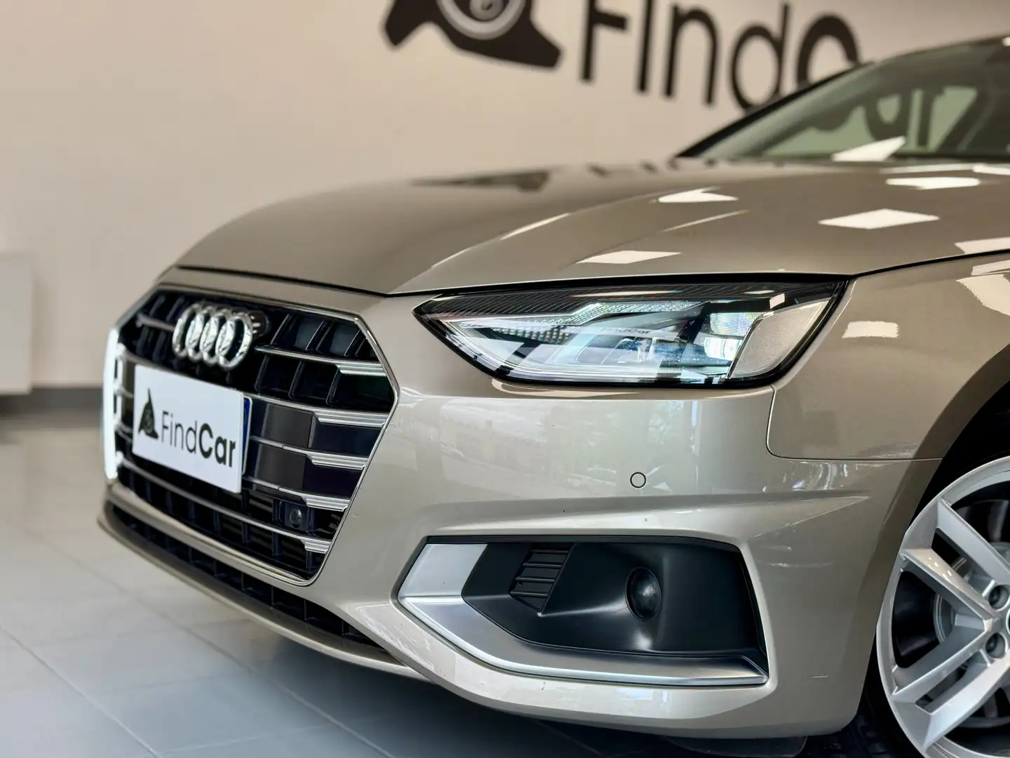 Audi A4 Avant 40 2.0 g-tron Advanced 170cv s-tronic Grigio - 2