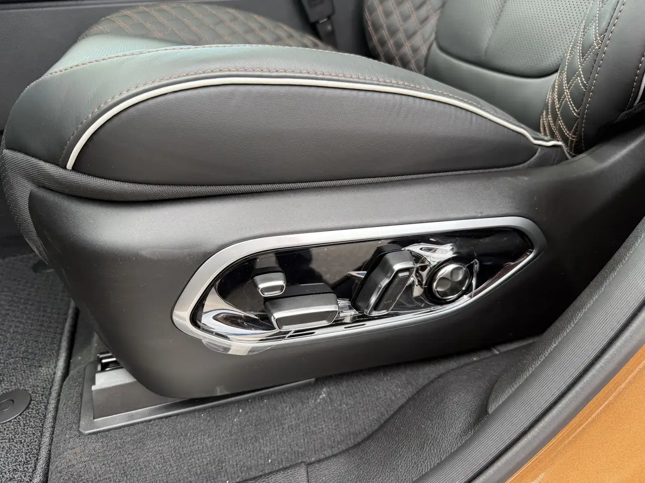 Jeep Grand Cherokee 2026 — фото 15