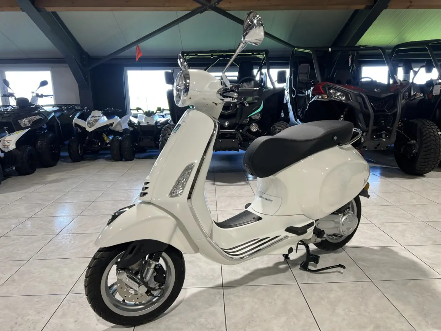 Vespa Primavera 50 Bianco - 2