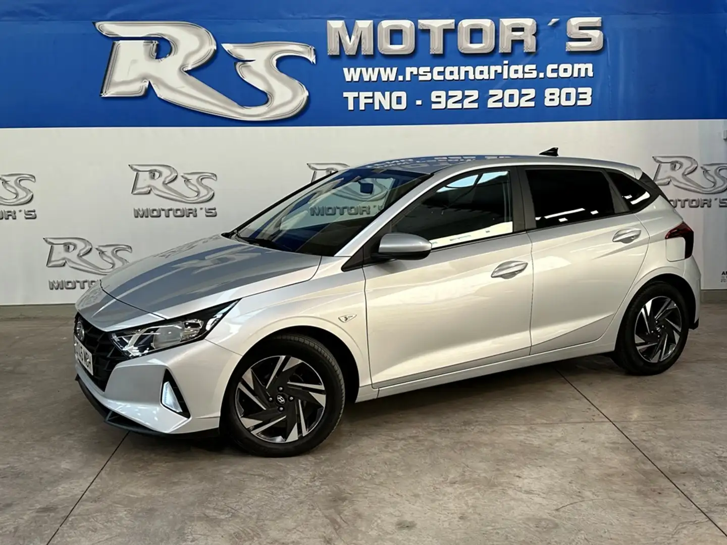 Hyundai i20 1.2 MPI Klass Plateado - 1