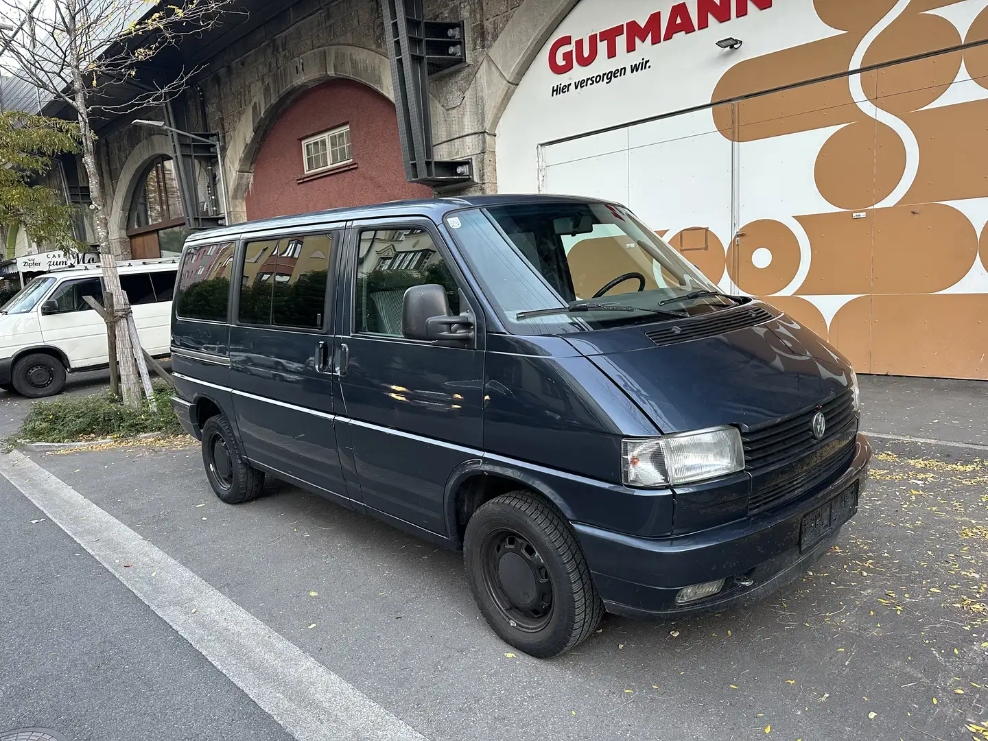 Volkswagen T4 Caravelle GL (Grosser Luxus) ZV El FH 2.4.D - 1