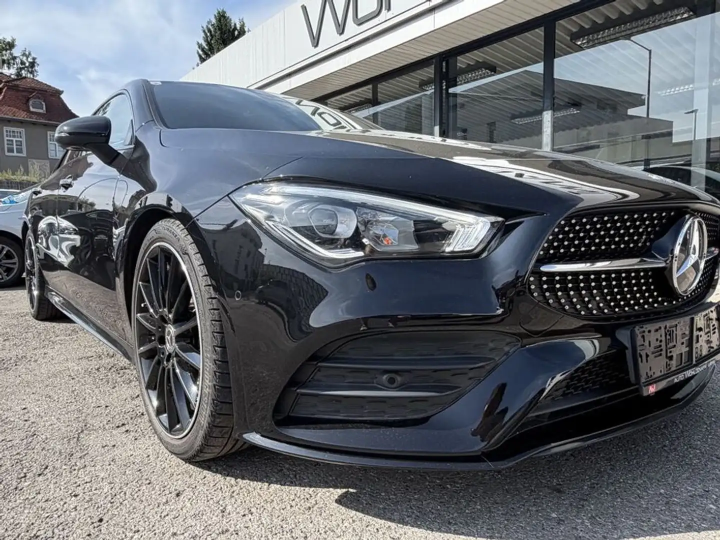 Mercedes-Benz CLA 180 (118.384) Schwarz - 2