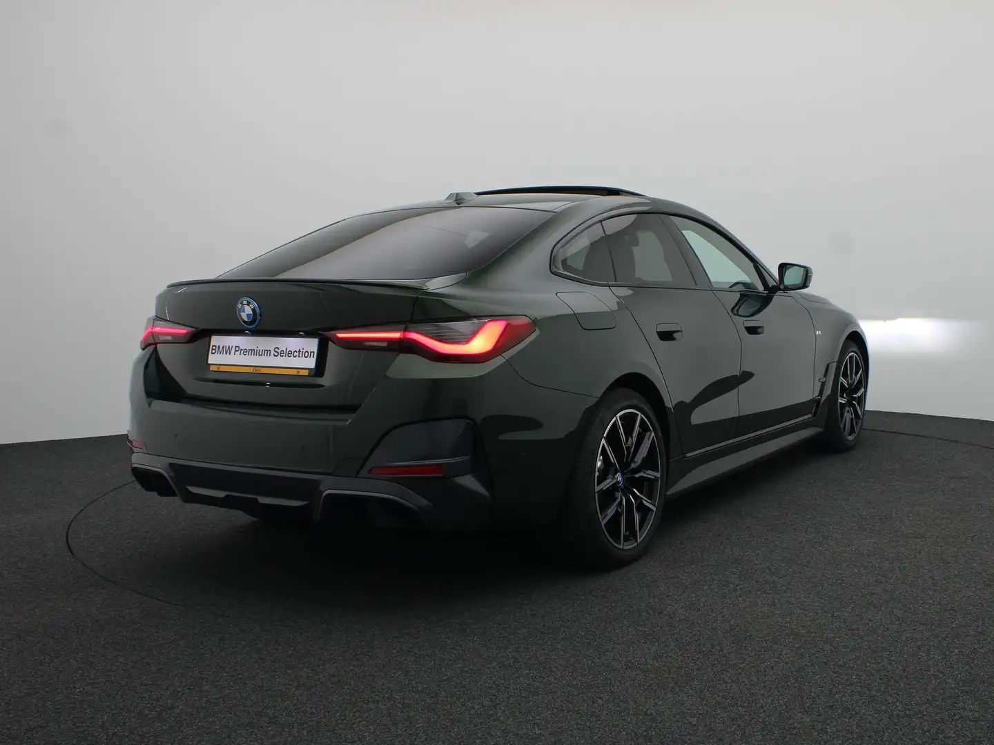 BMW i4 eDrive40 High Executive | M Sportpakket | Achterui Verde - 2