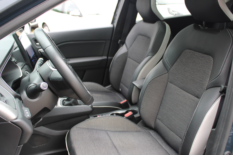 Renault Captur 1.3 TCe 140 Intens ECC PANO — photo 5