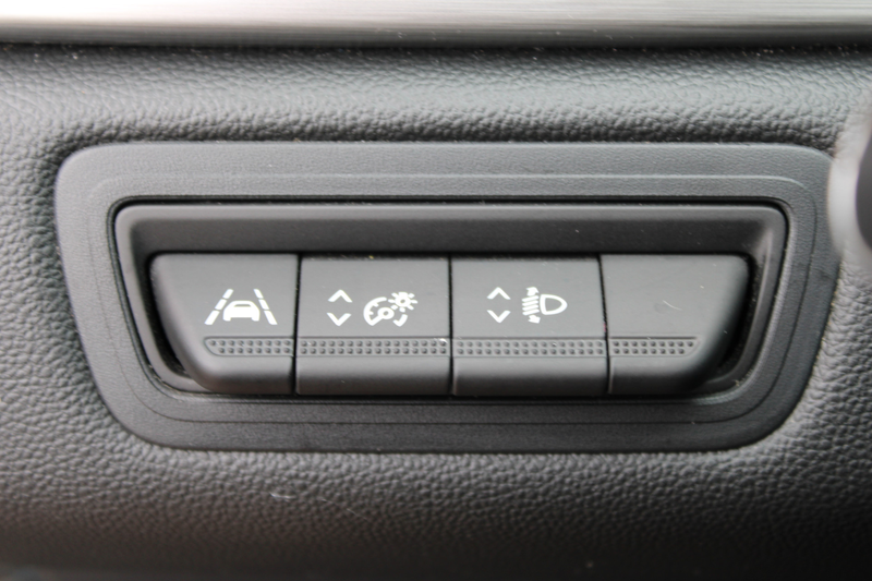 Renault Captur 1.3 TCe 140 Intens ECC PANO — photo 7