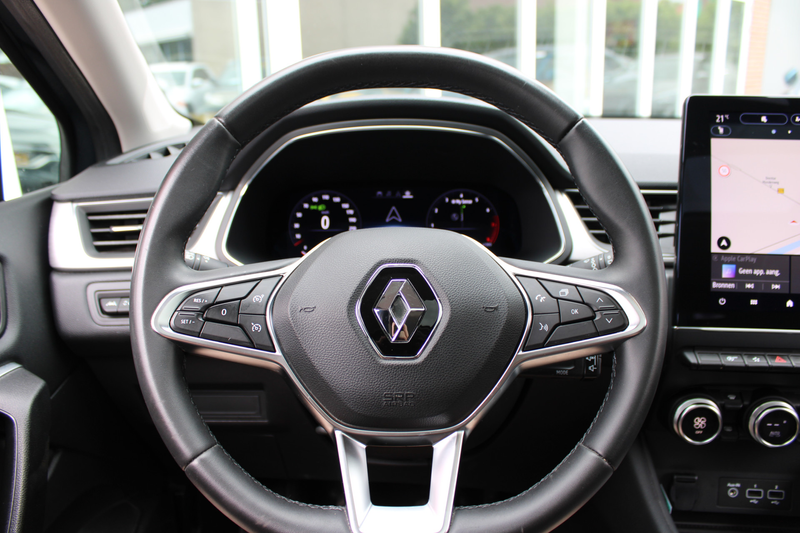 Renault Captur 1.3 TCe 140 Intens ECC PANO — photo 8