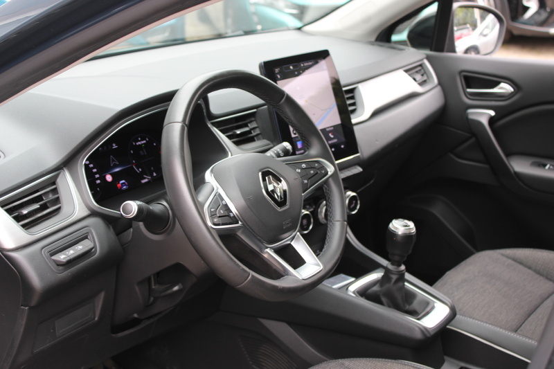 Renault Captur 1.3 TCe 140 Intens ECC PANO — photo 4