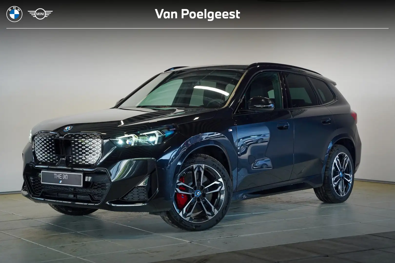 BMW iX1 eDrive20 M Sportpakket Pro Zwart - 1