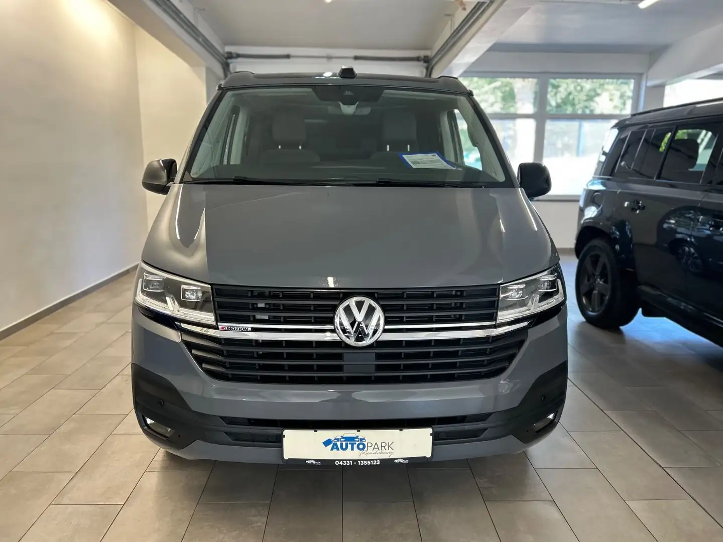 Volkswagen T6 California DSG 4-Motion Coast Edition Grau - 2