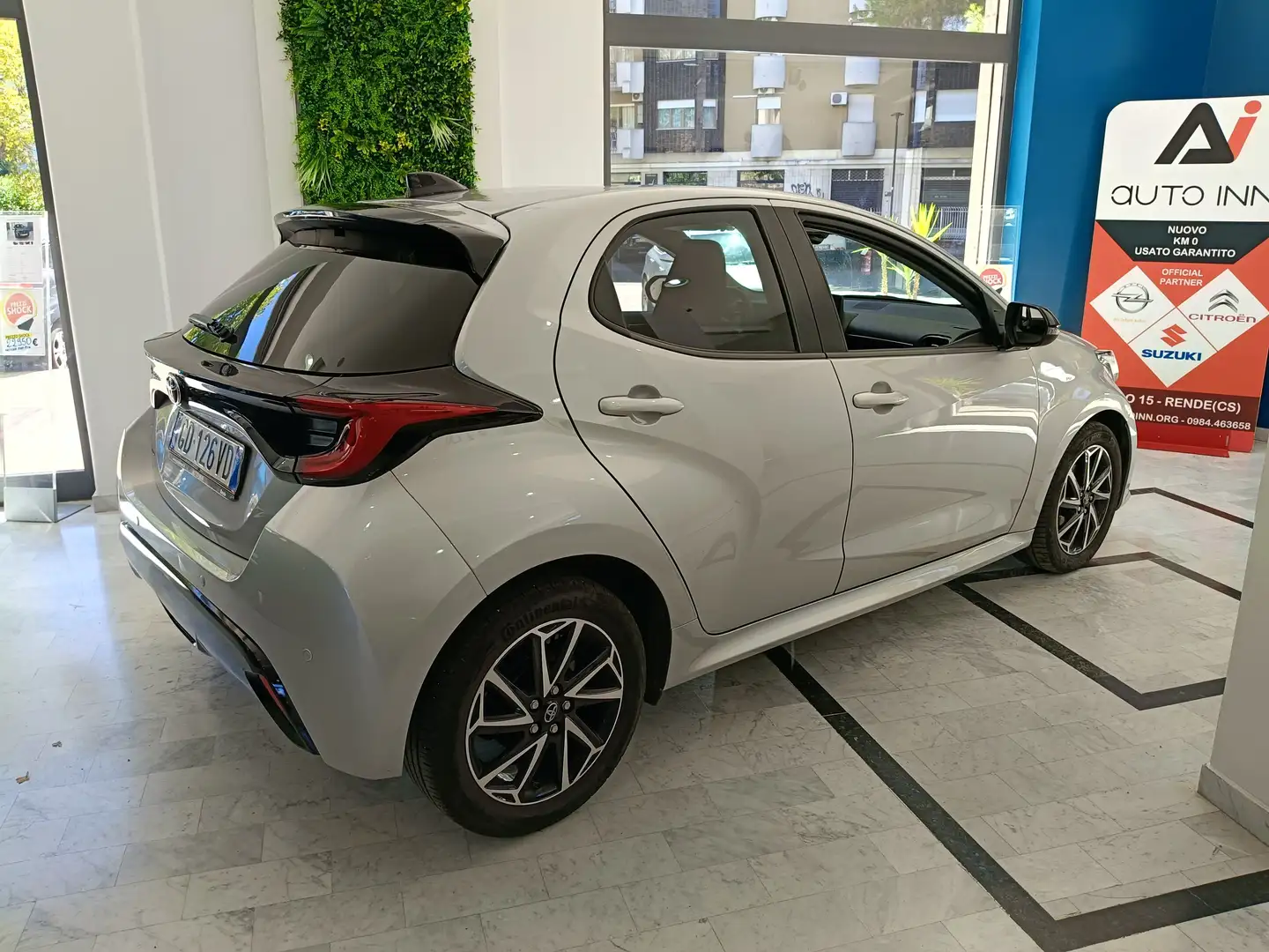 Toyota Yaris Yaris IV 2020 1.0 Dynamic (SOLO 25'000 km.) Argento - 2