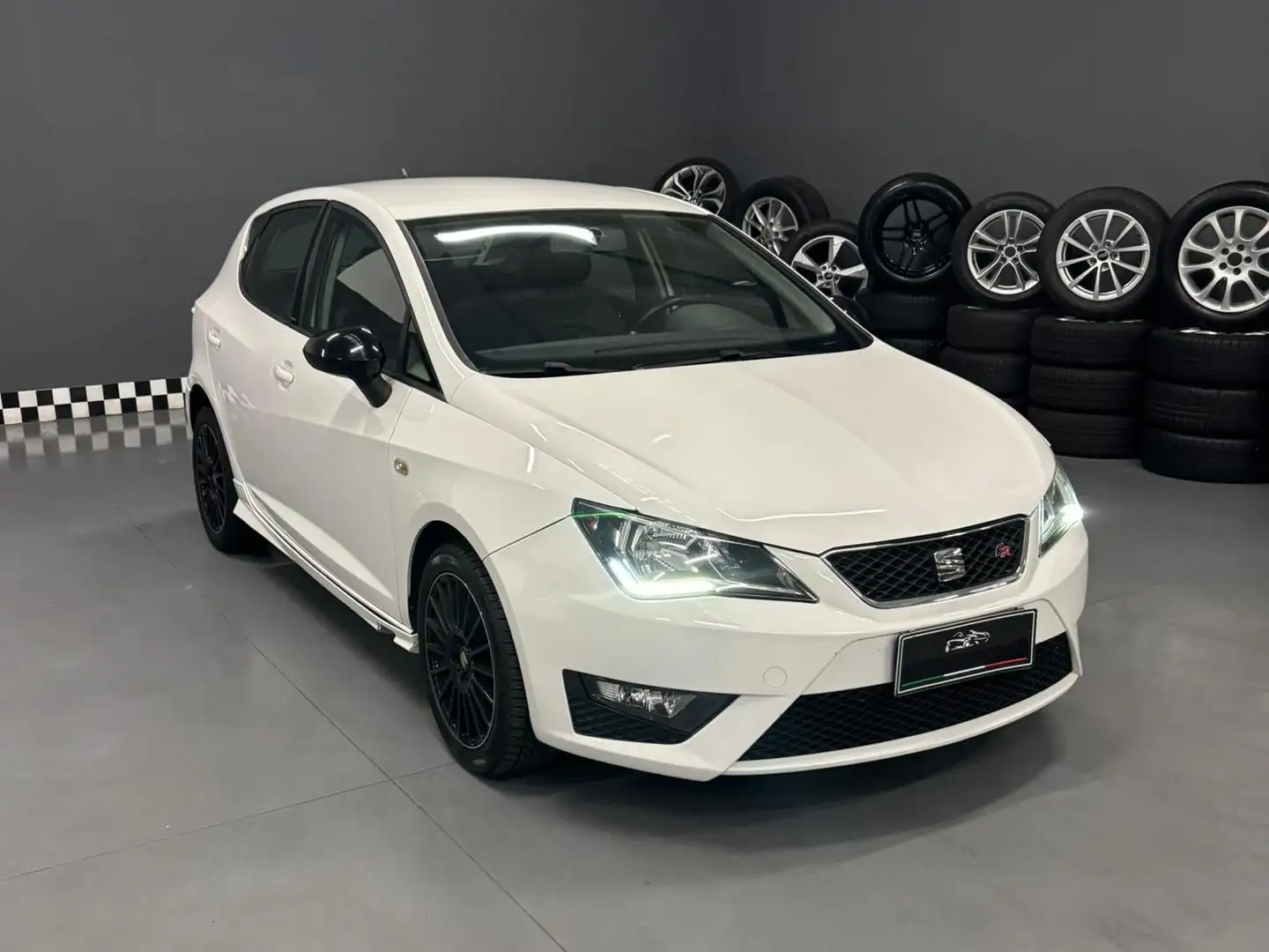 SEAT Ibiza Ibiza 2017 5p SC1.0 tsi Connect s FR km 16000 Bianco - 1