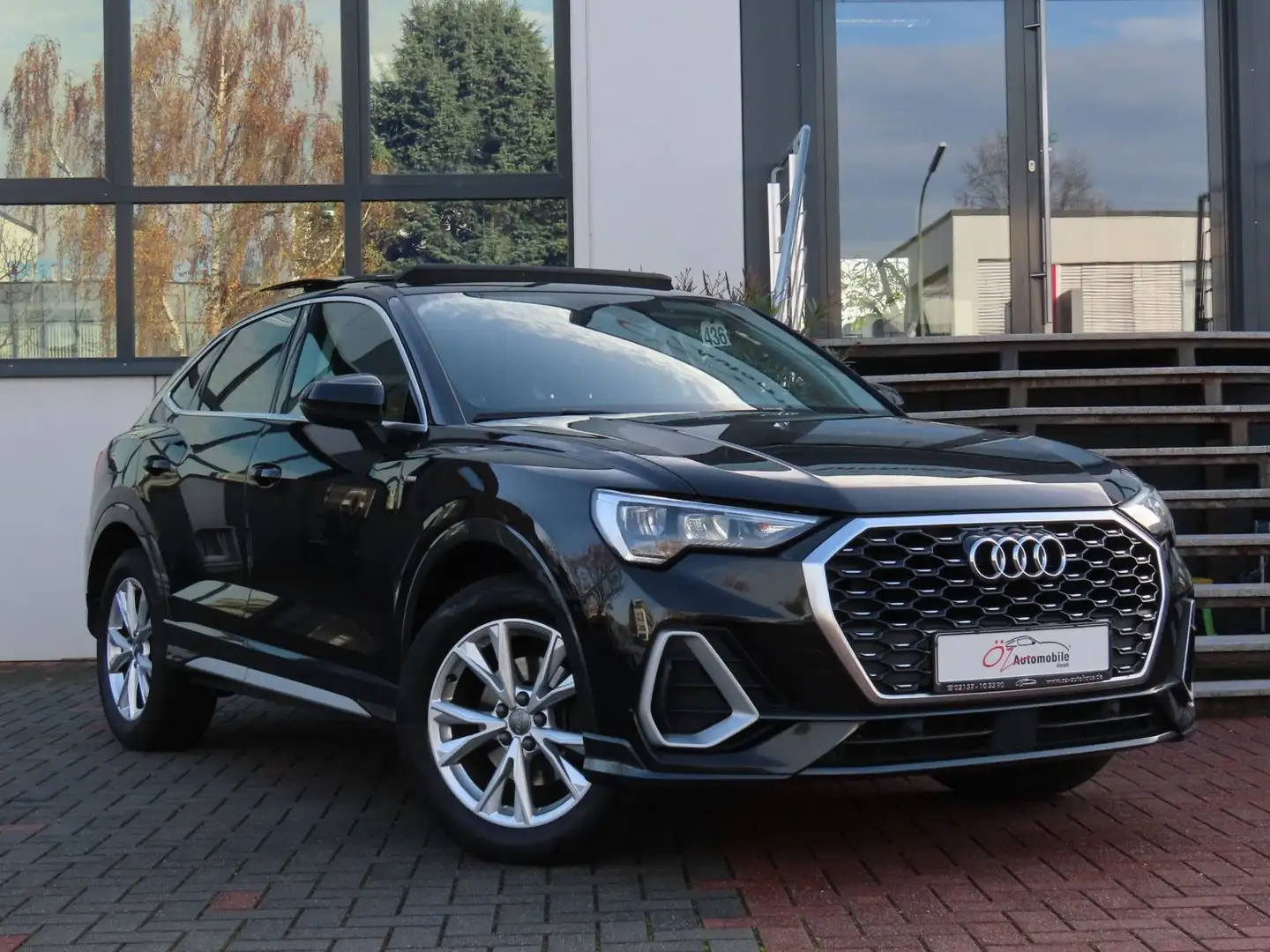 Audi Q3 Sportback 35 TDI Autom. Schiebedach Ambiente Schwarz - 1