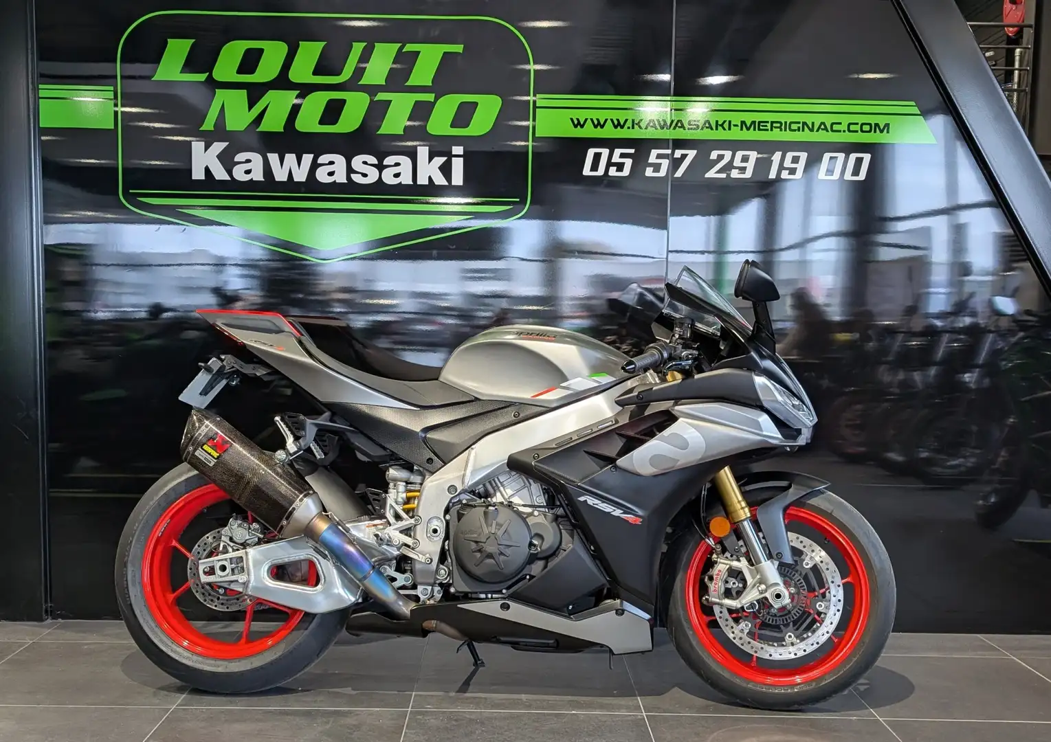 Aprilia RSV4 Gris - 1
