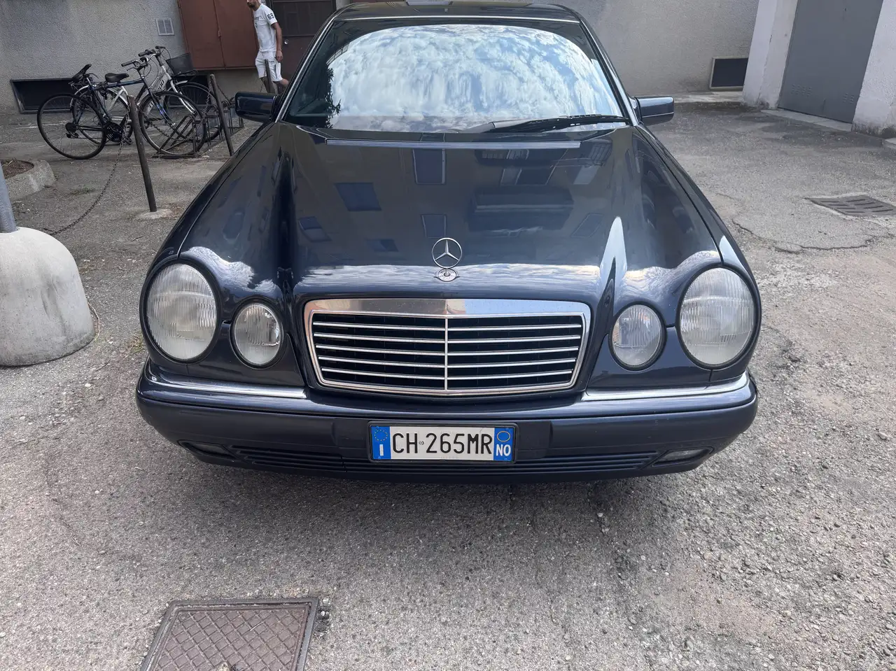 Mercedes-Benz E 200 Avantgarde, foto 2