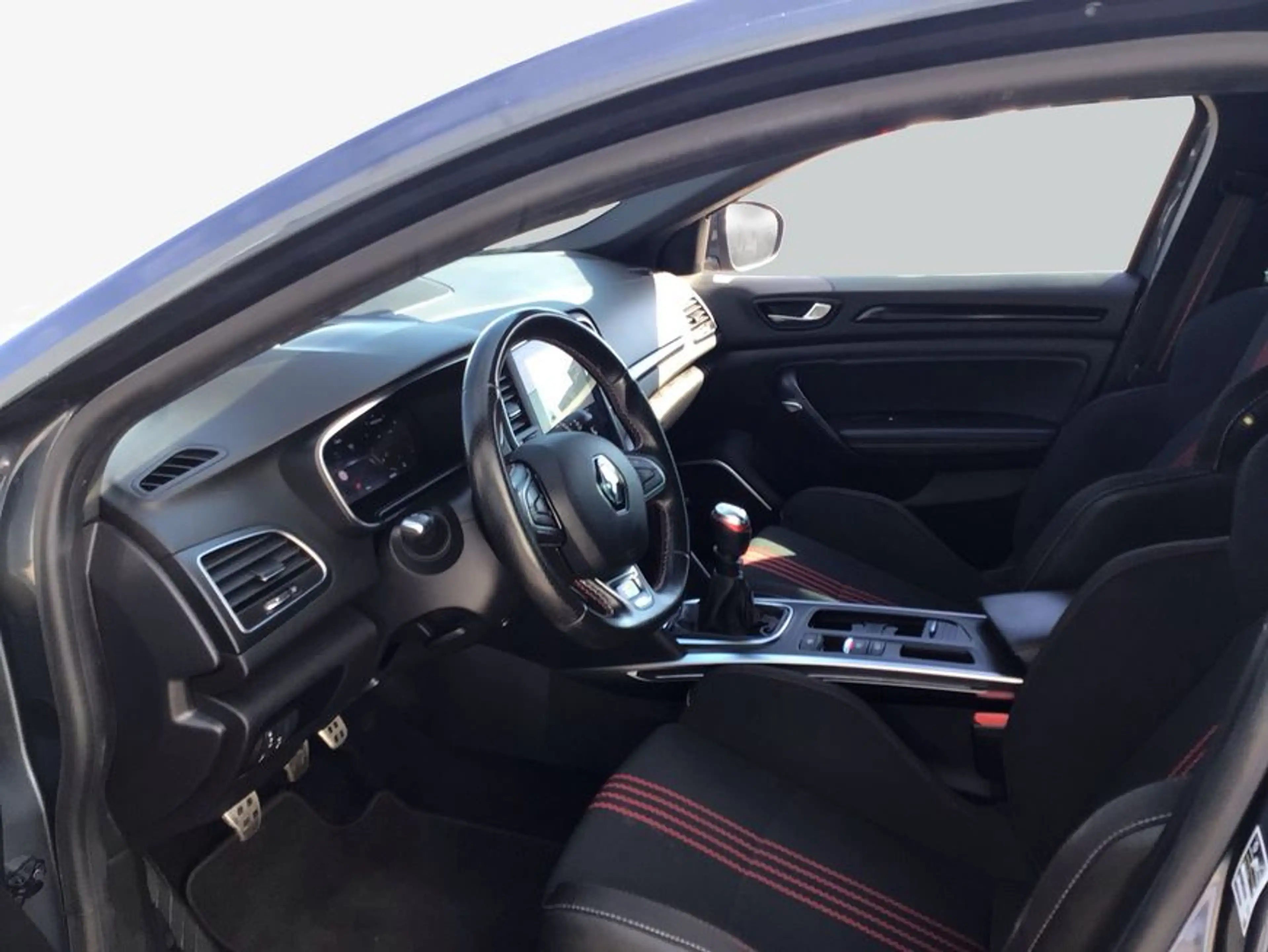 Renault Megane TCe 140 GPF R.S. LINE — photo 9