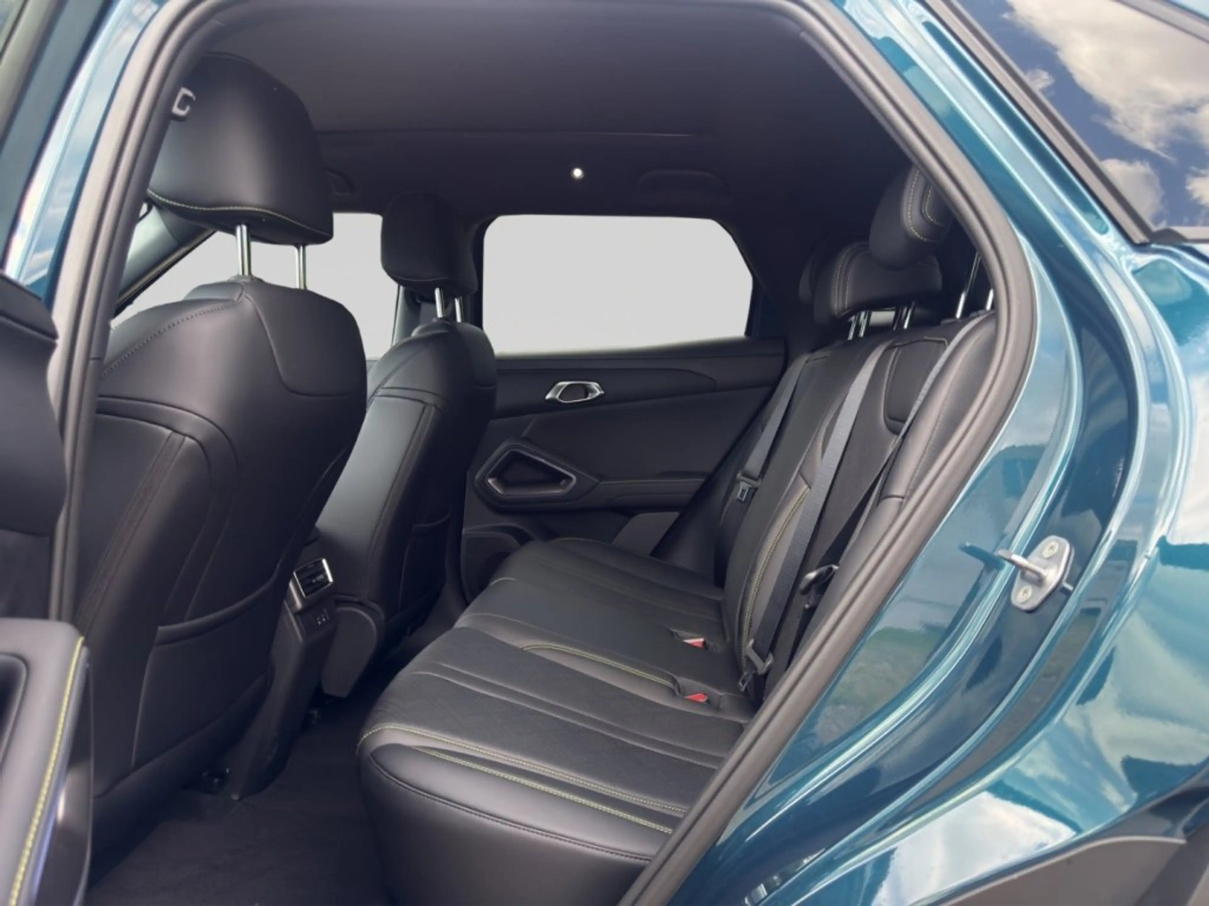 BYD Atto 2 DM-i Boost — photo 15