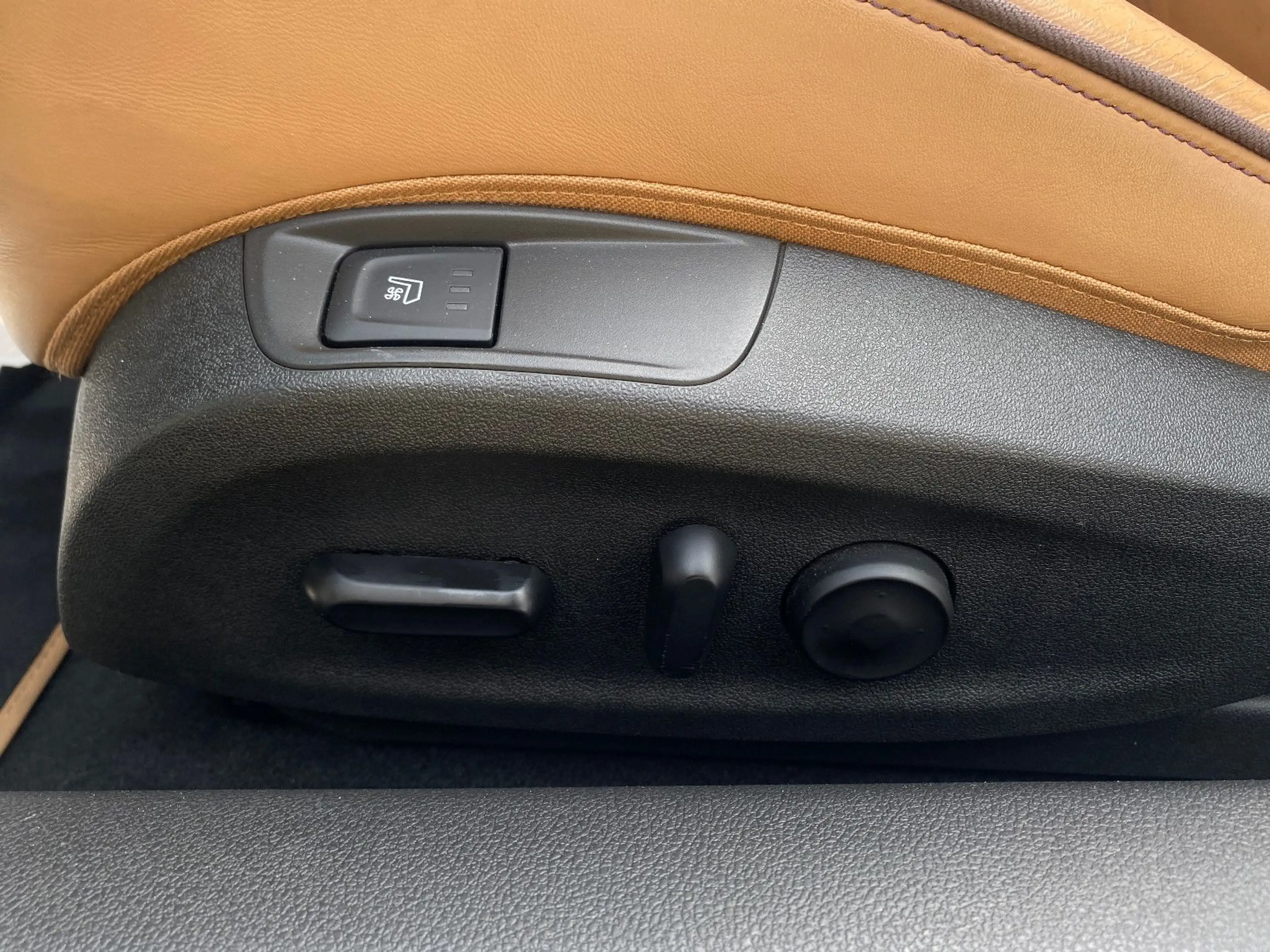 Opel Cascada Inno. ecoFlex Nav/Kamera/Sh/Leder/BiXeno — photo 10