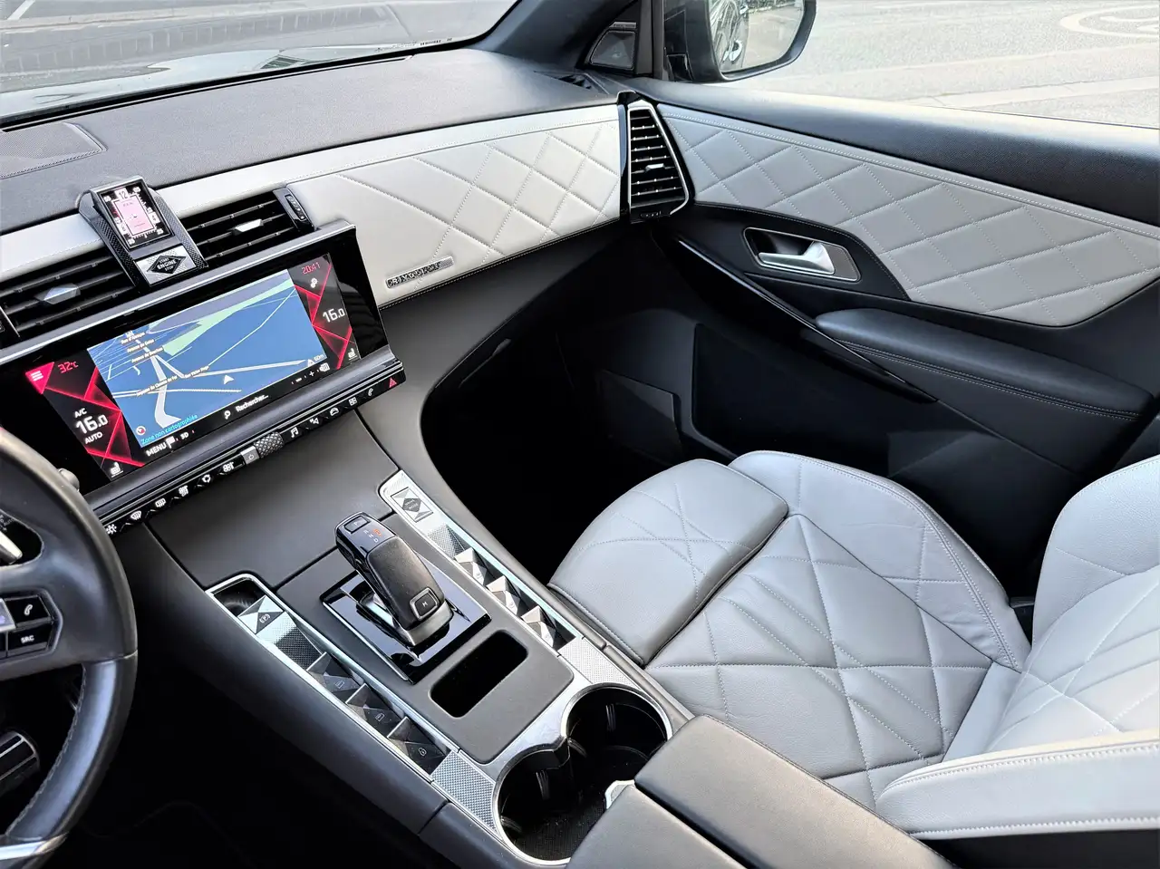 DS Automobiles DS 7 Crossback 2021 — фото 15