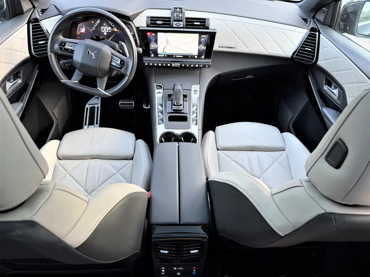 DS Automobiles DS 7 Crossback 2021 — фото 12