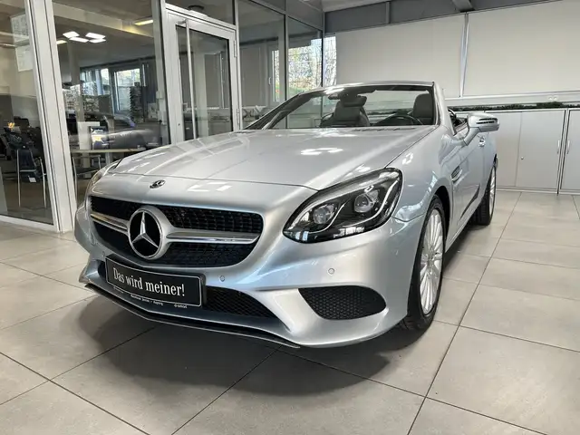Mercedes-Benz SLC 200 PANO-VARIODACH&MAGICSKY LED+COMAND+KAM++