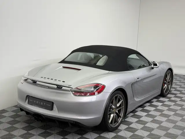 Porsche Boxster view 12