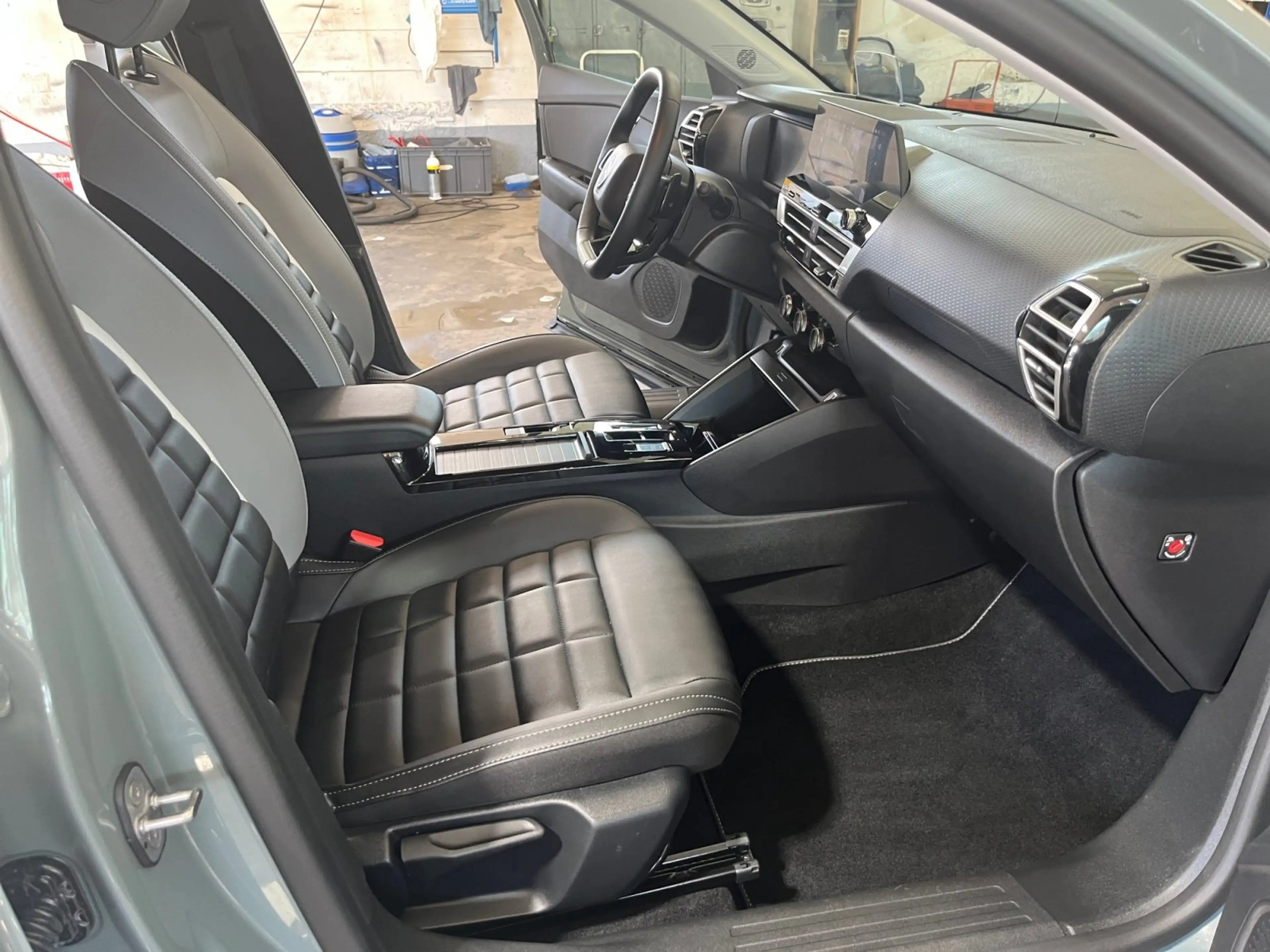 Citroen C4 1.2 PureTech 130 Max ACC LED Navi SHZ 2xKlima — photo 17