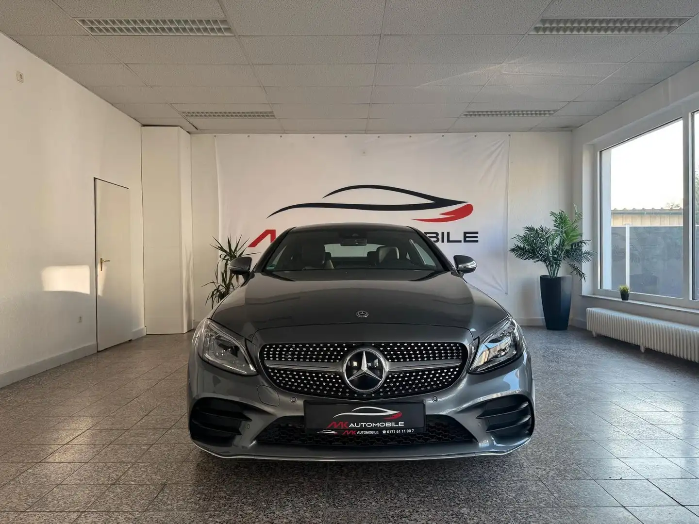 Mercedes-Benz C 200 Coupé AMG Multibeam Widescreen Ambiente EQ Grau - 2
