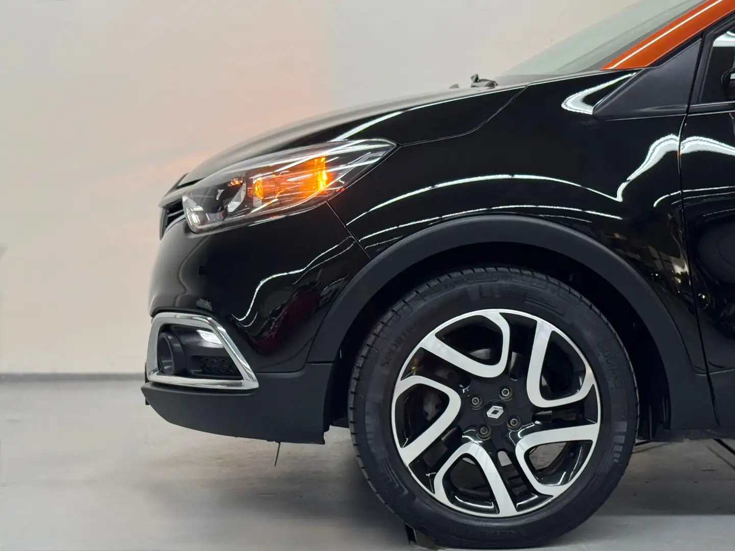 Renault Captur 1.2 TCe Dynamique 120Pk Automaat Camera Navi Noir - 2